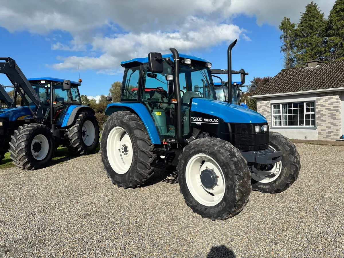 New Holland TS100 - Image 2