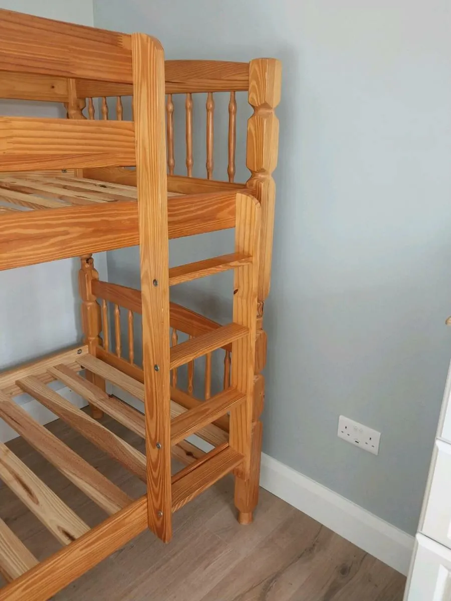 Bunk b - Image 4