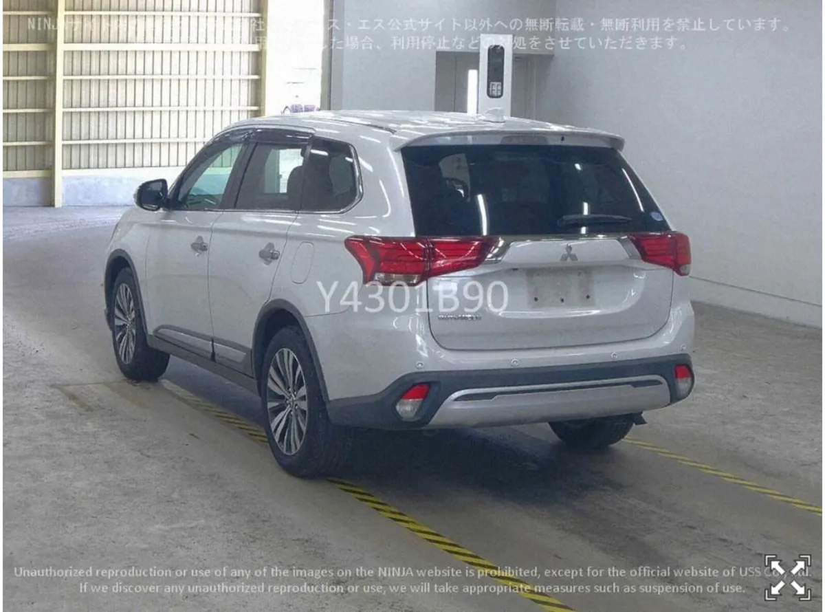 182 Mitsubishi Outlander - Image 2