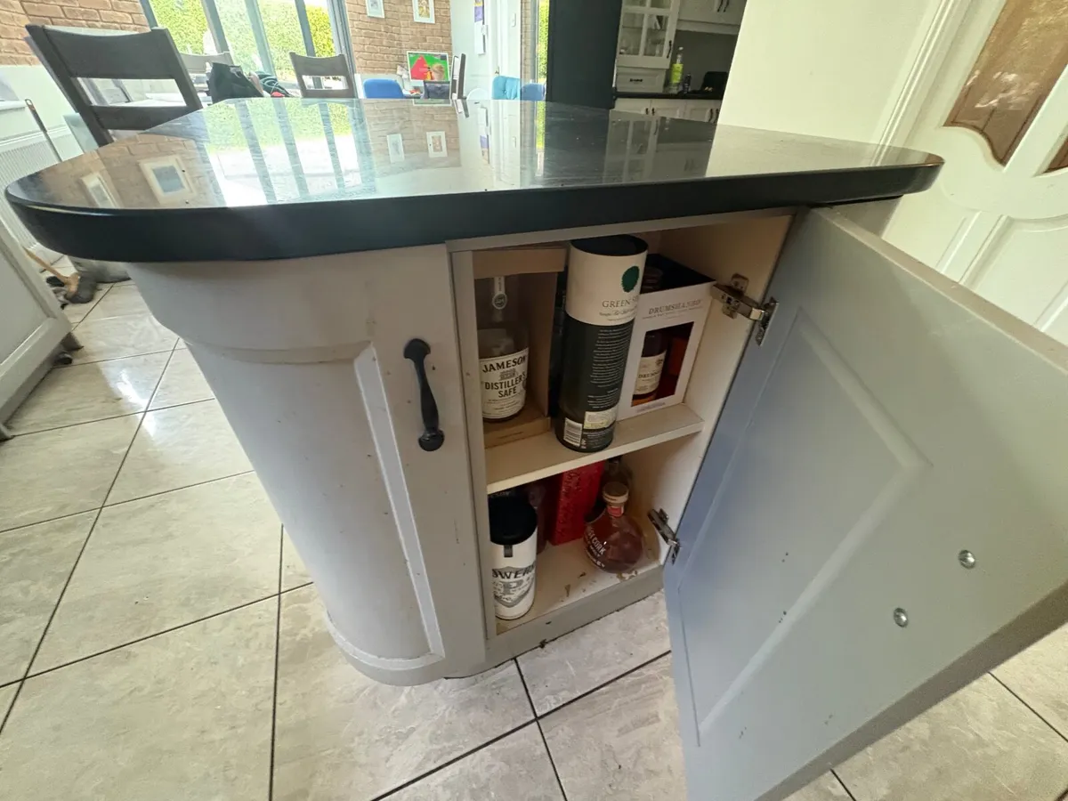 Kitchen - Image 3