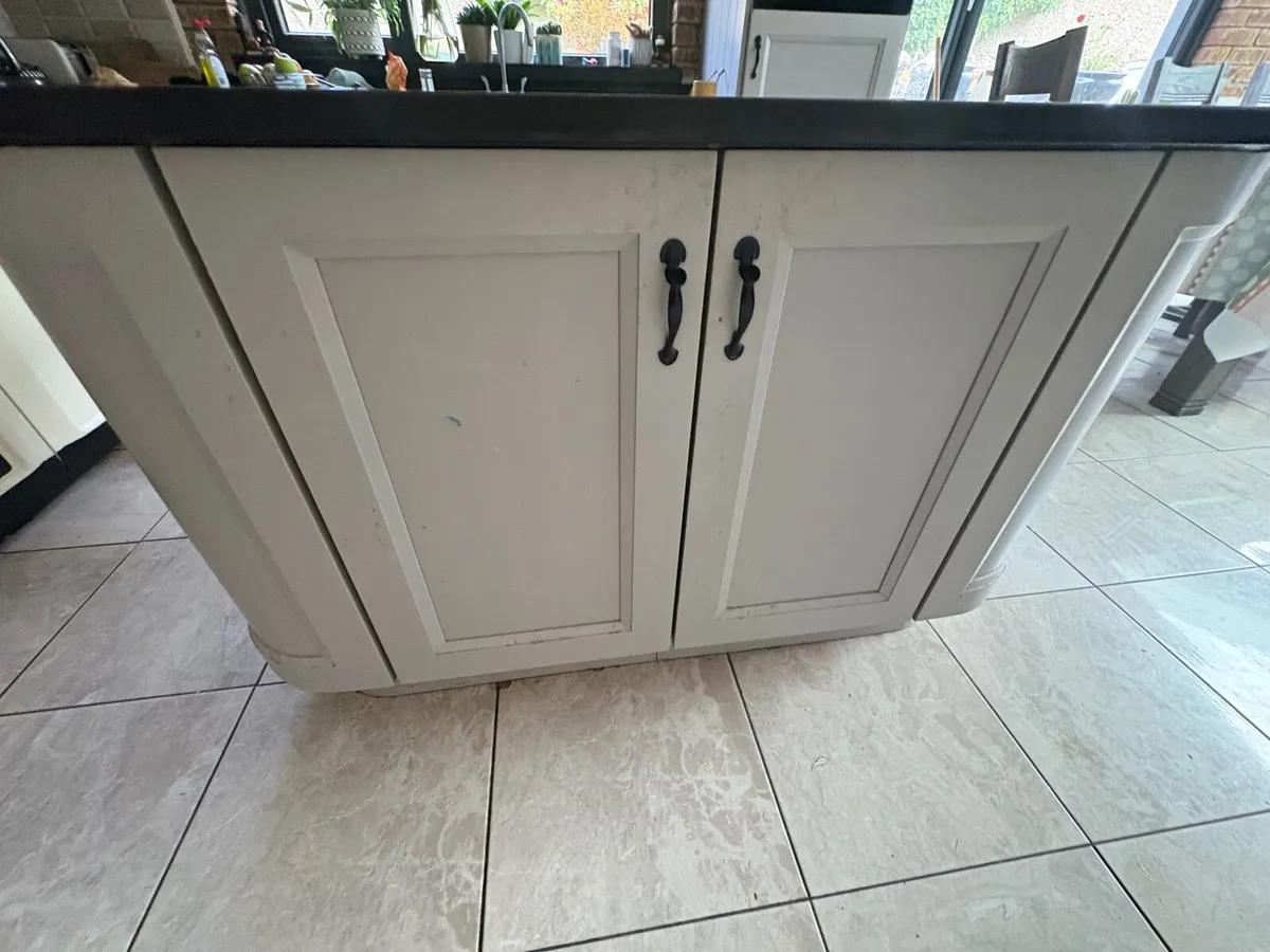 Kitchen - Image 4