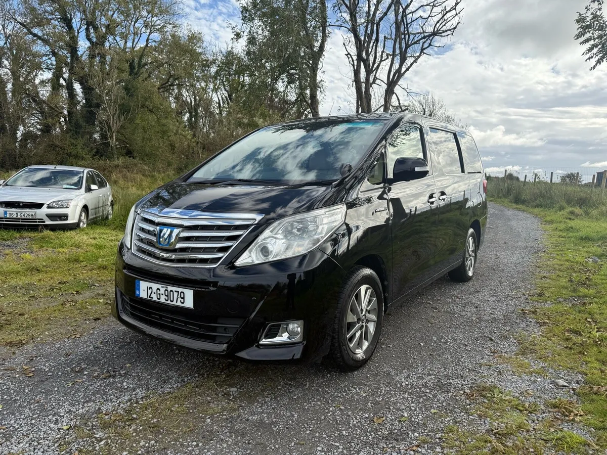 Toyota Alphard Hybrid LOW MILEAGE - Image 3