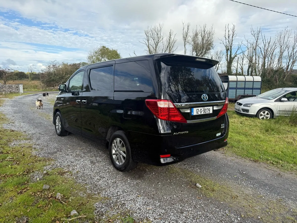 Toyota Alphard Hybrid LOW MILEAGE - Image 4