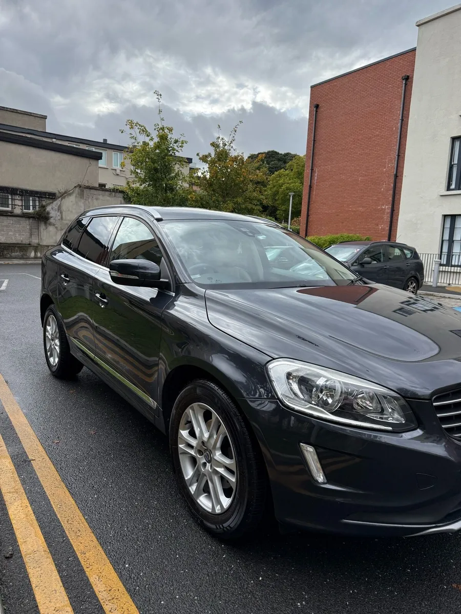 Volvo XC60 - Image 2