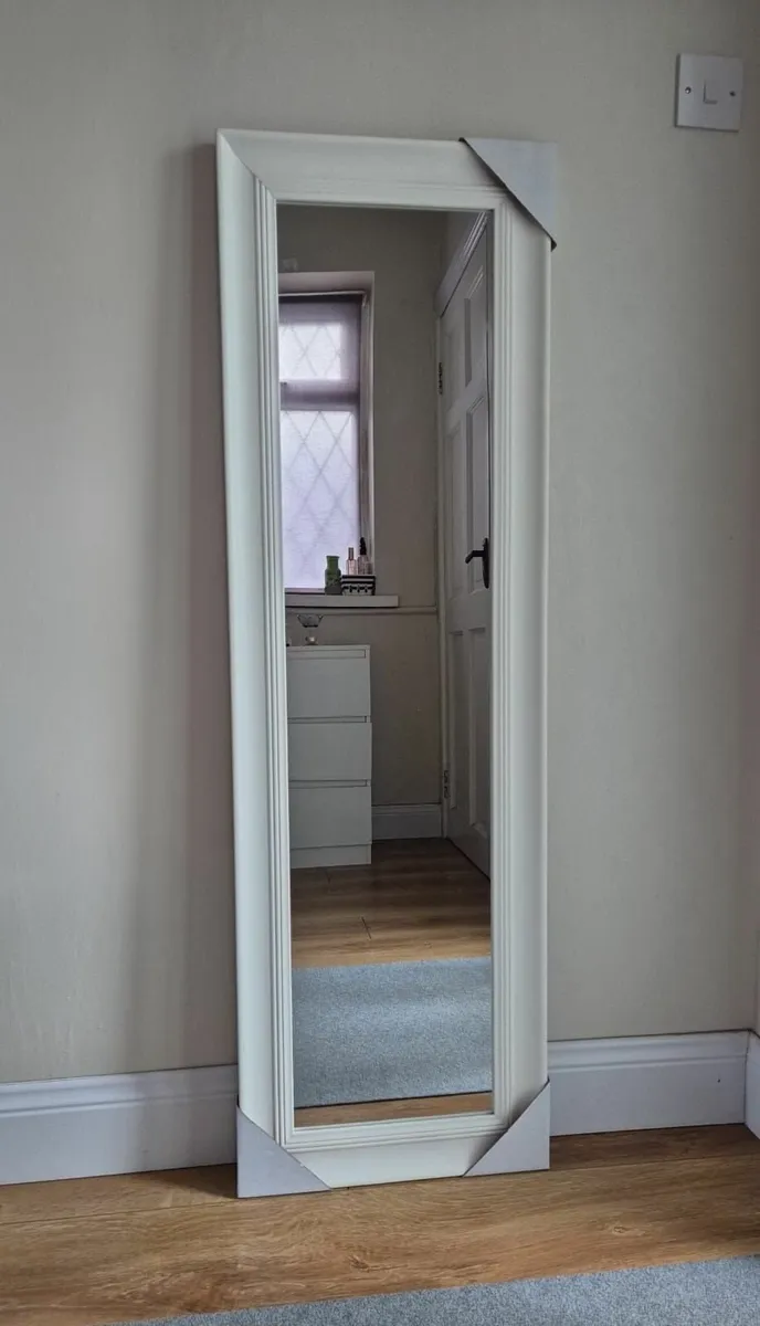 Mirror - Image 2
