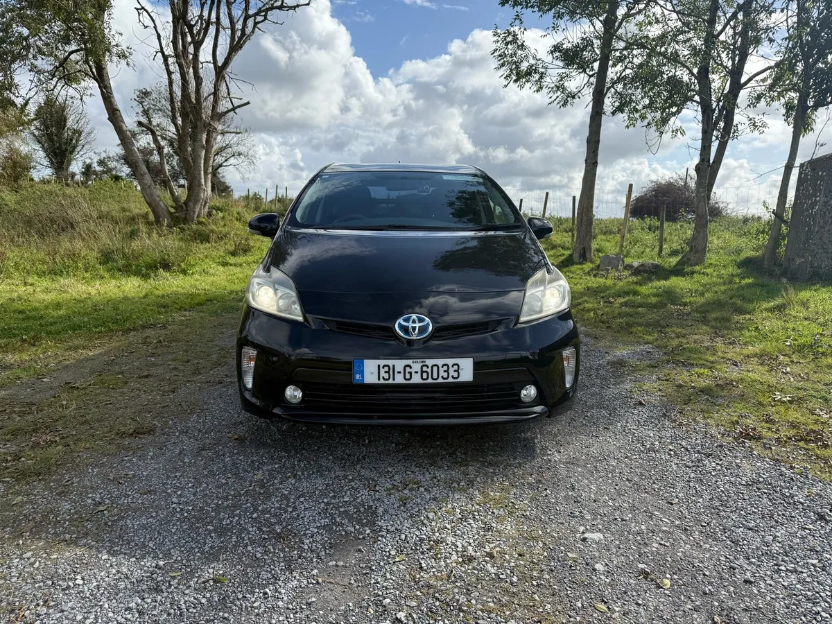 Toyota Prius Hybrid LOW MILEAGE - Image 2
