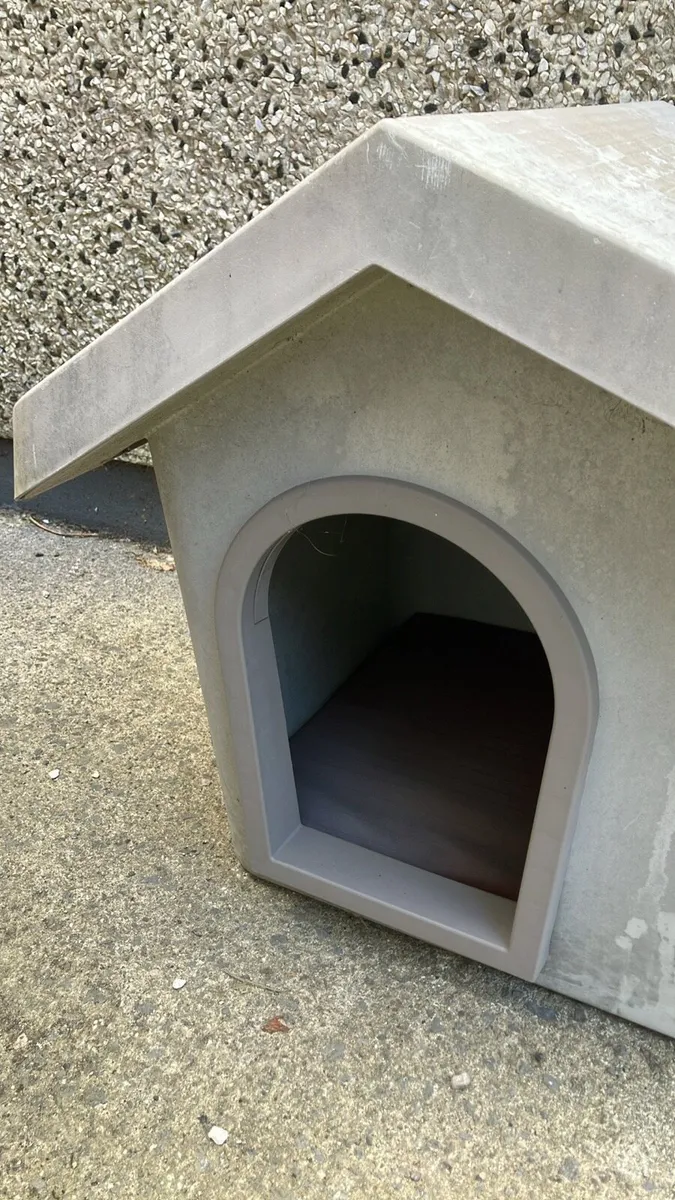 Small dog kennel - Image 1