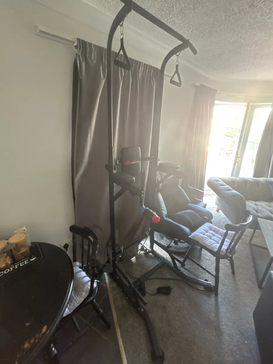 Pull up machine - Image 1