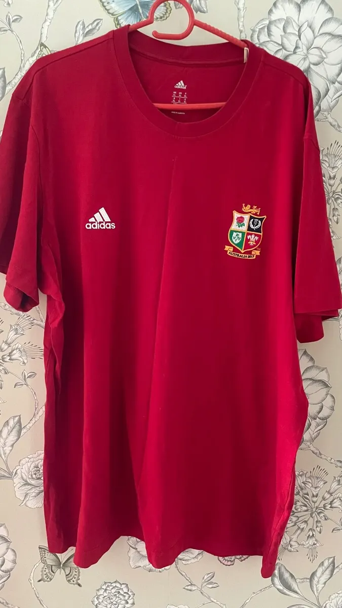 New lions Rugby tshirt - Image 1