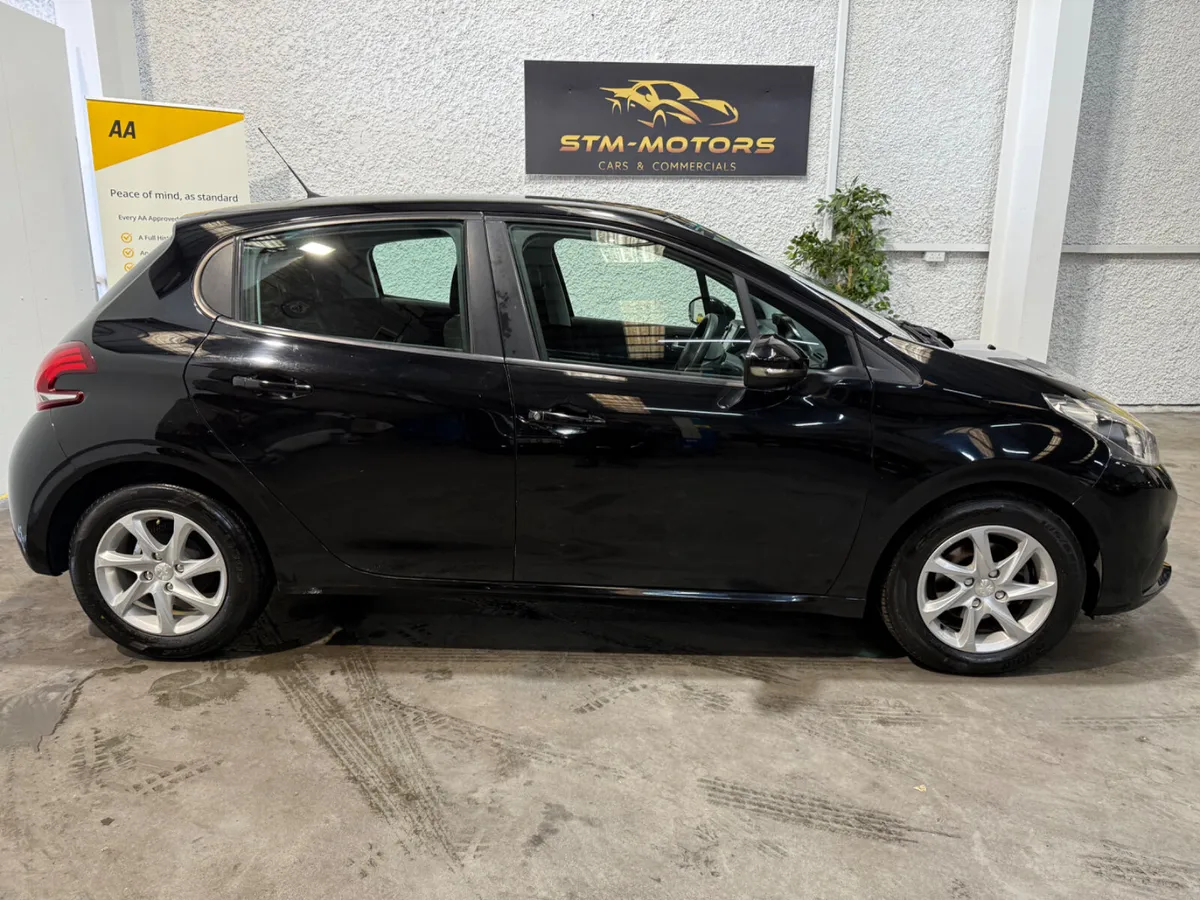 Peugeot 208 2019 Low mileage - Image 4