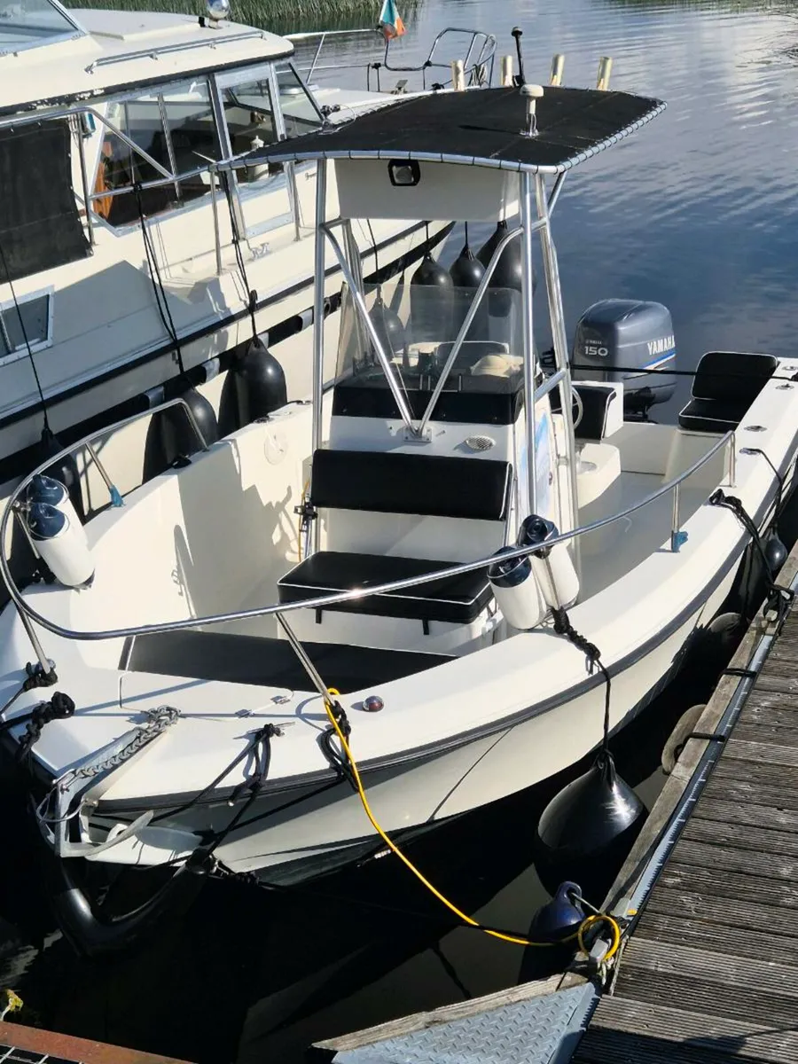 Sport Fishing boat - Image 1