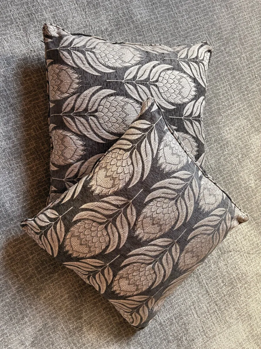 Curtains - Image 4