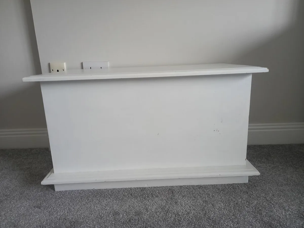 Storage box and Tv unit - Image 1
