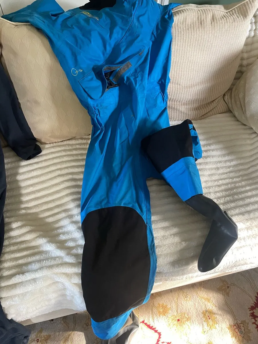 Gull performance drysuit. Junior M - Image 1