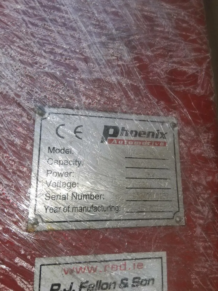 Phoenix 2 post car lift - Image 2