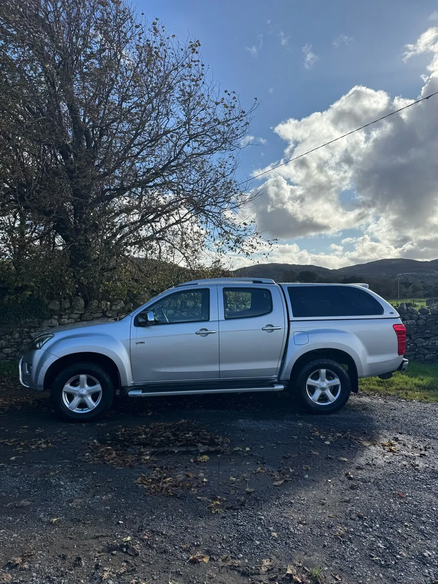ISUZU D-MAX 2.5  TWIN TURBO - Image 3