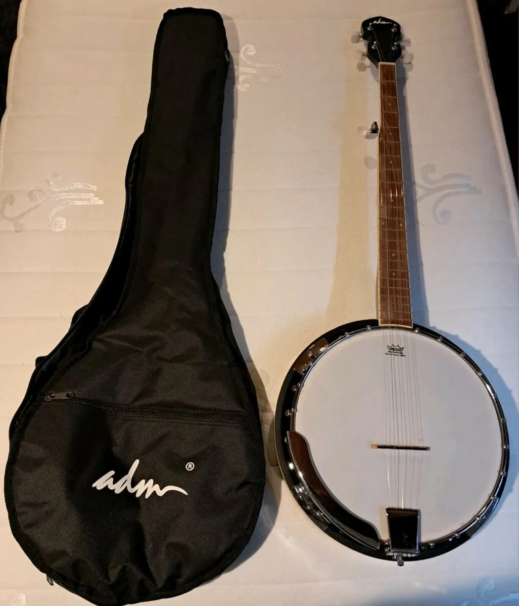 Banjo guitar - Image 1
