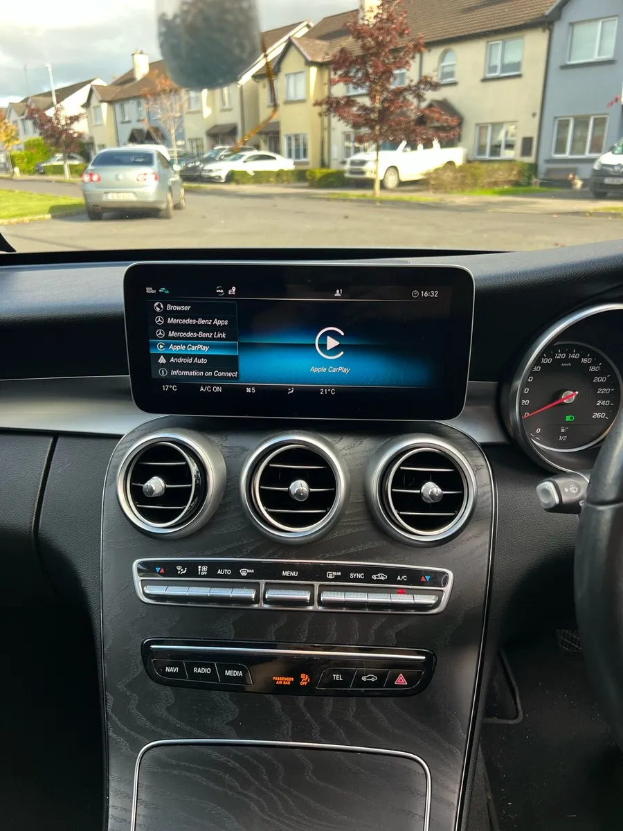 182 Mercedes-Benz C200 Facelift (2019 model) - Image 4