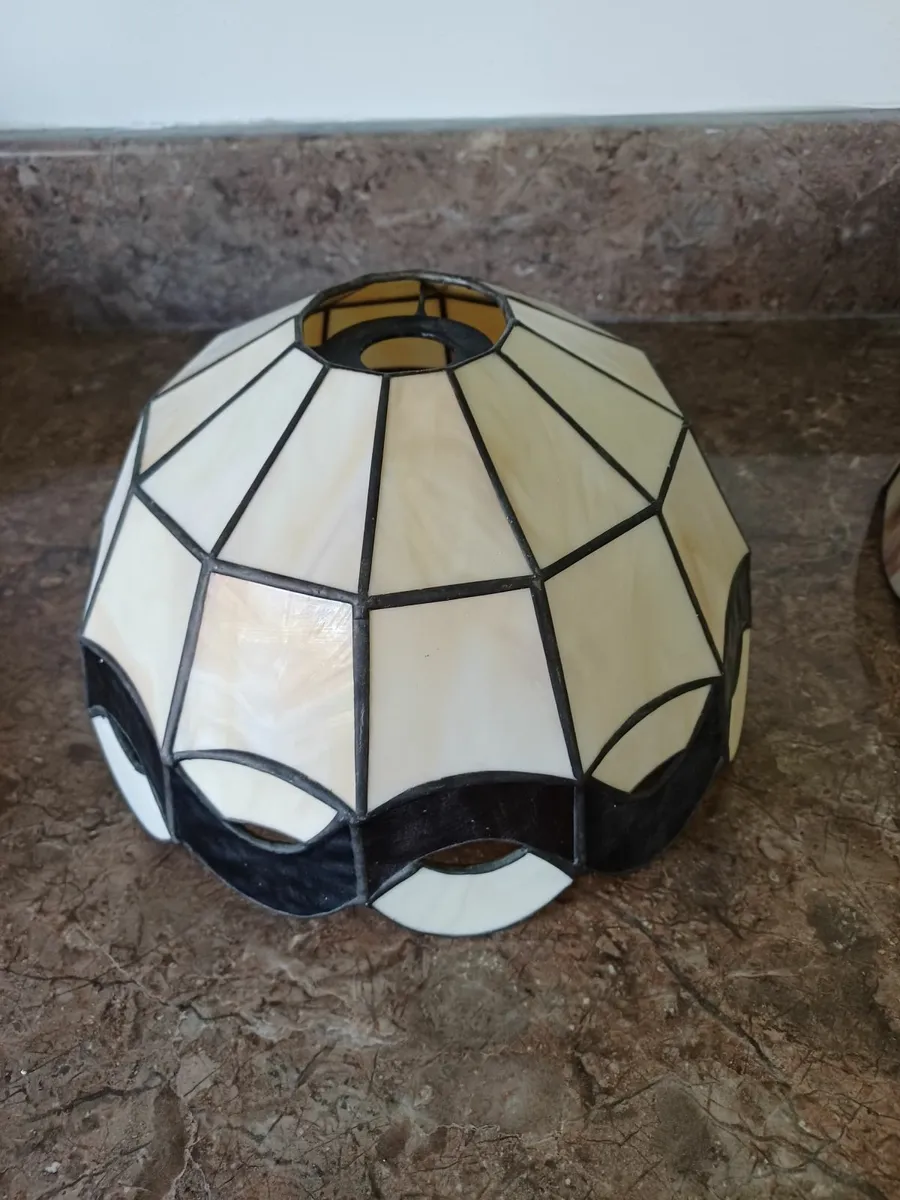 2 Lampshades - Image 4