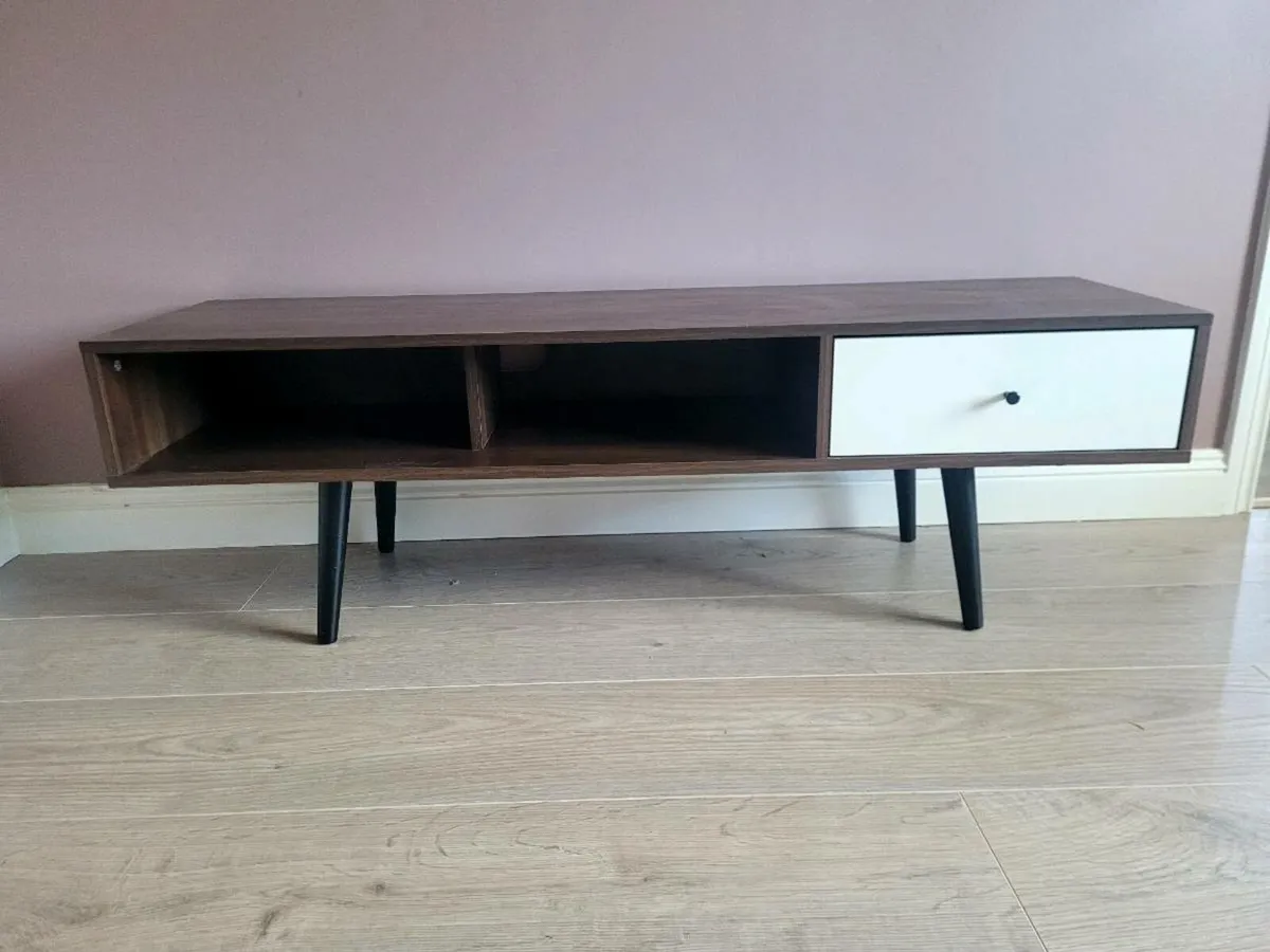 TV Unit - Image 2