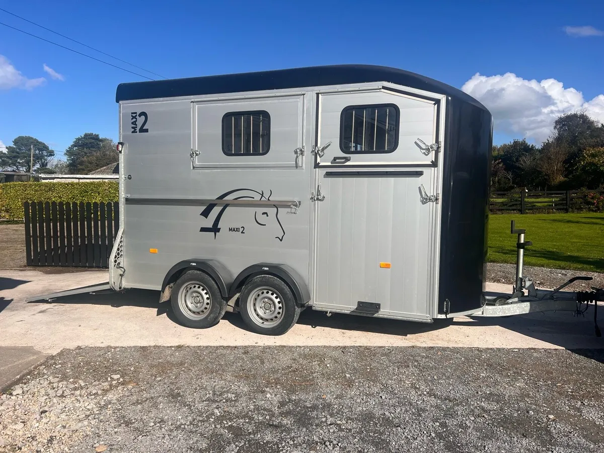 Cheval liberte Herringbone Double Horsebox - Image 1