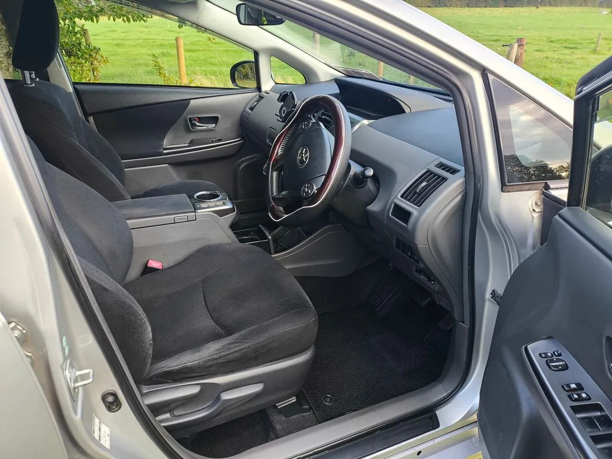 Toyota Prius 2014 Hybrid - Image 3