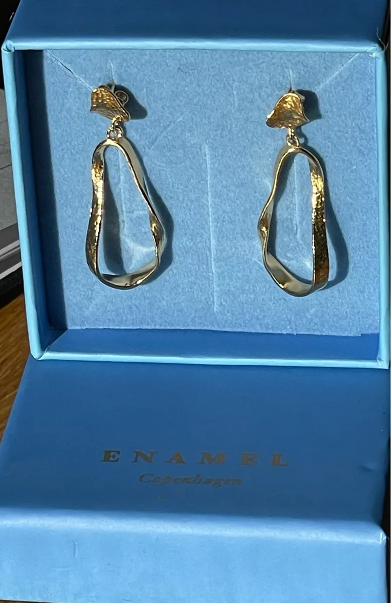 Gold Ear Rings - Image 1