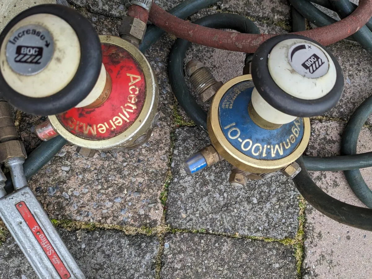 Welding torch & regulators - Image 1