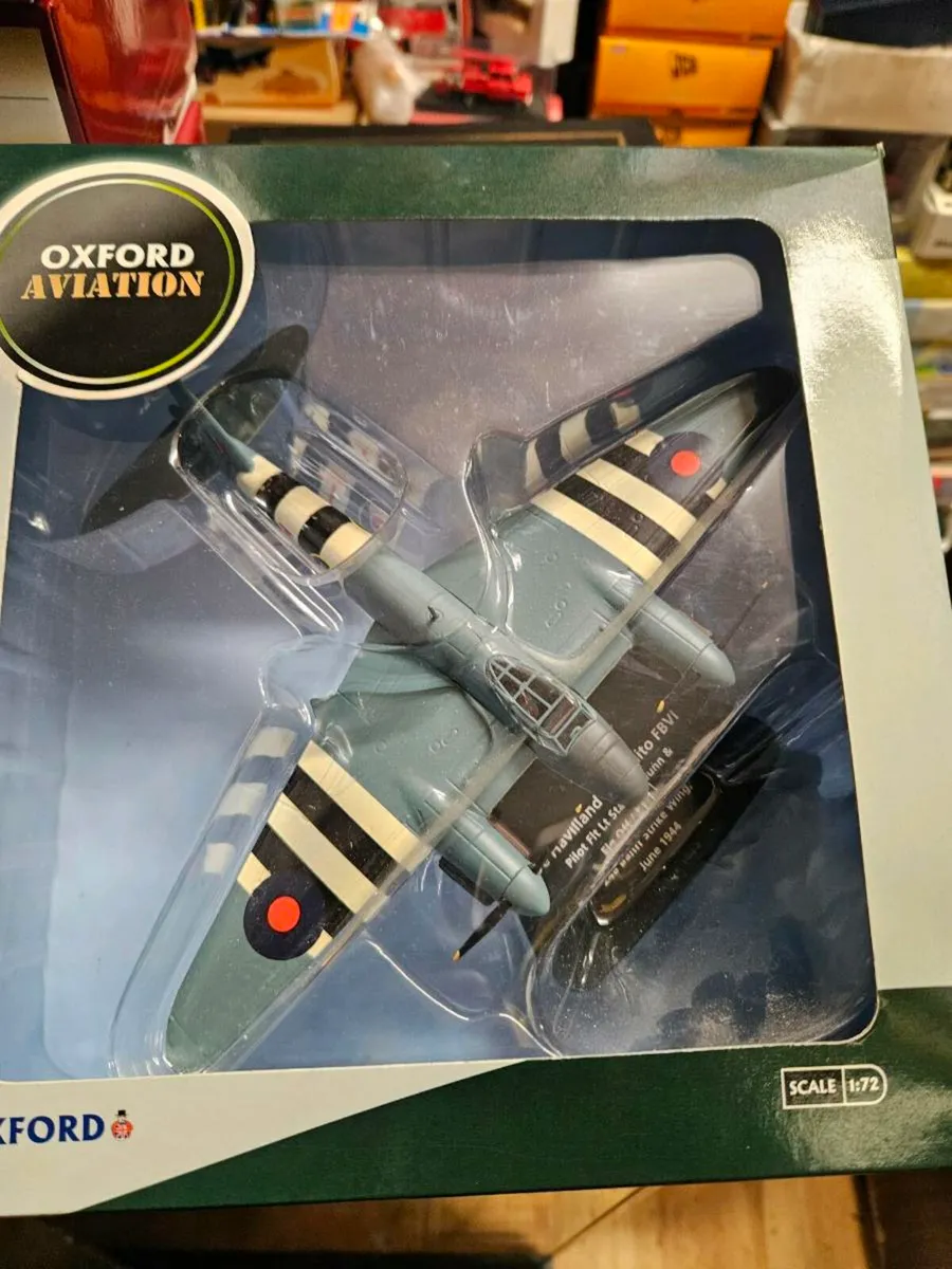 Corgi Oxford RAF Mosquito - Image 2