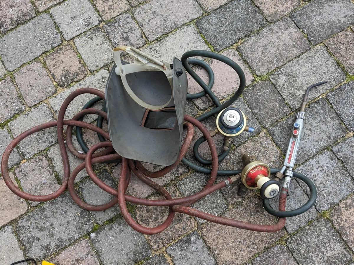 Welding torch & regulators - Image 4