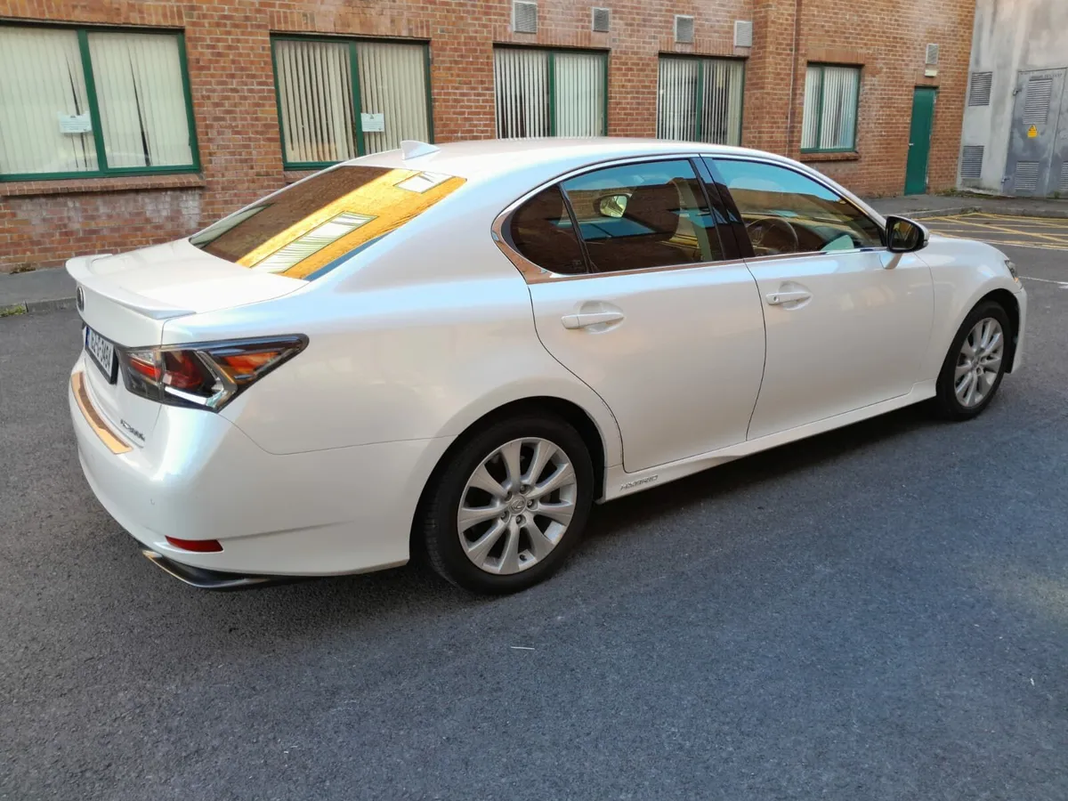 2016 Lexus Gs300h - Image 4