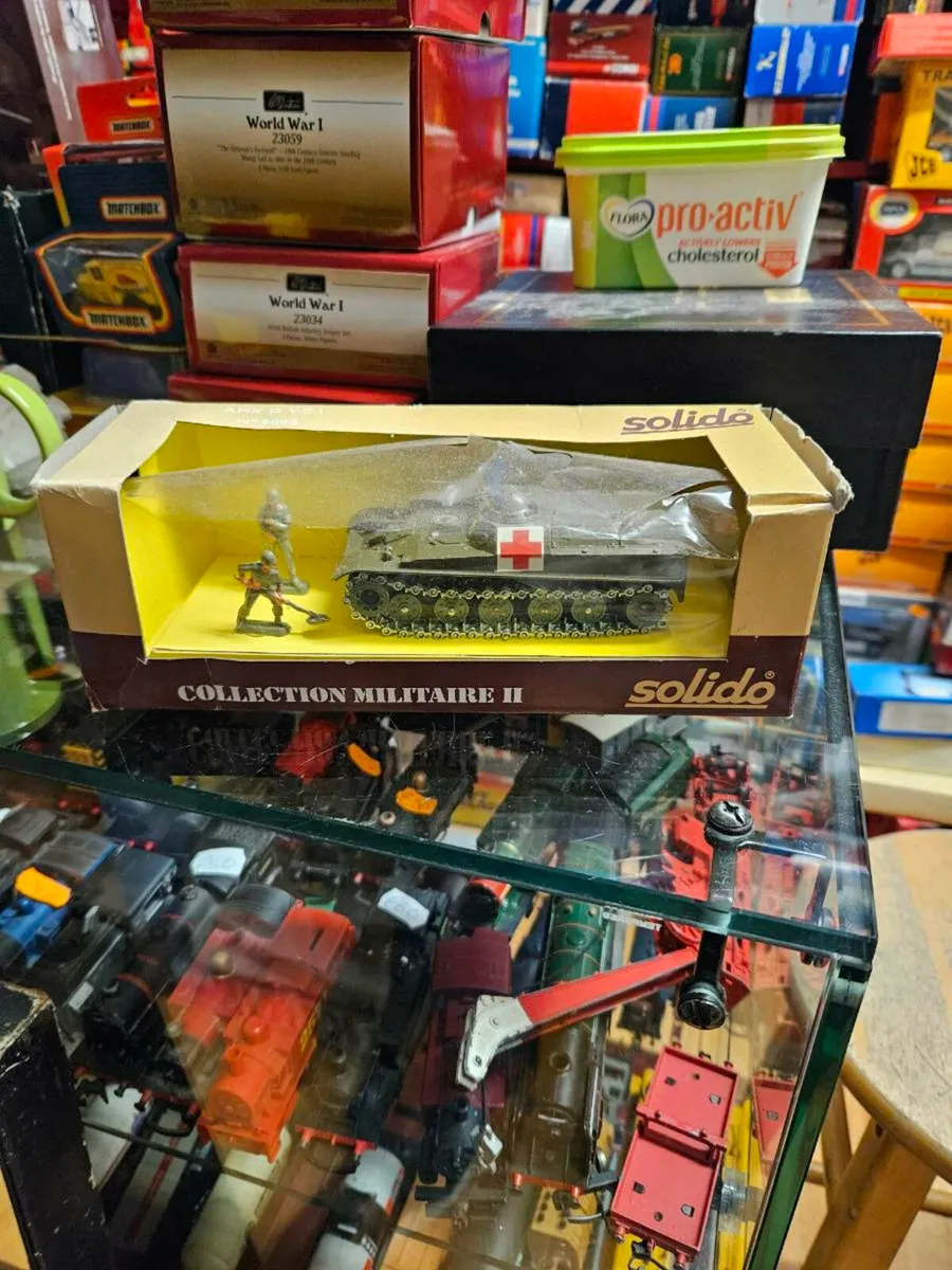 Corgi Solido French AMX 13 Armoured Car - Image 1