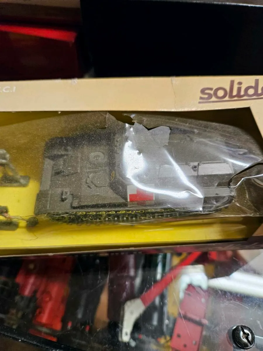 Corgi Solido French AMX 13 Armoured Car - Image 4