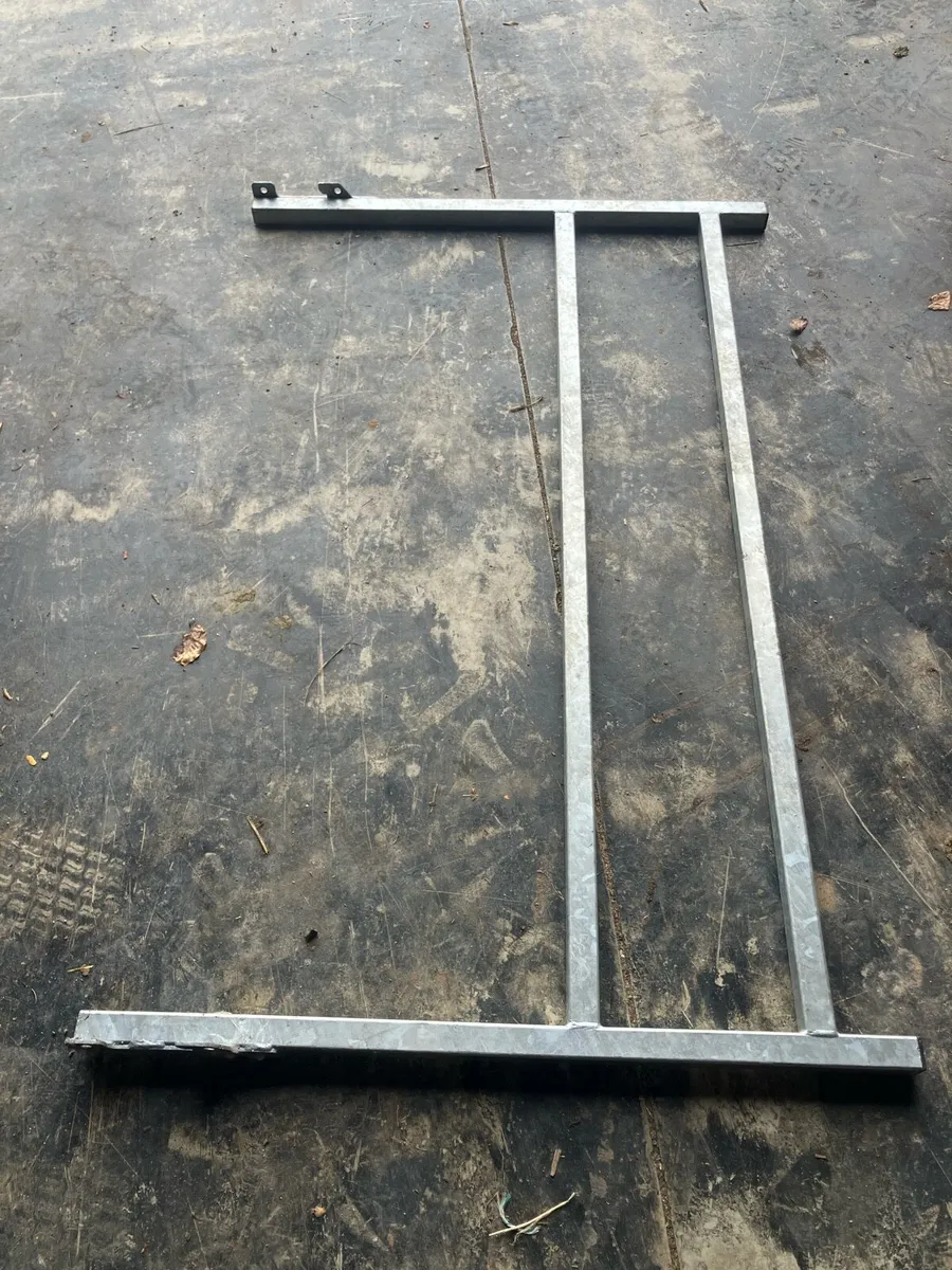 Nugent trailer ladder rack