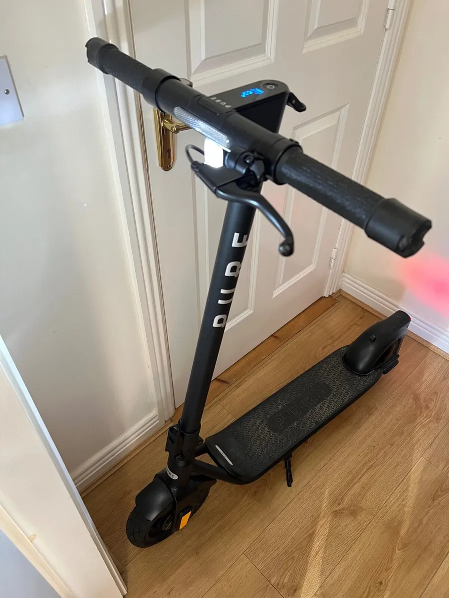 Electric scooter - Image 2