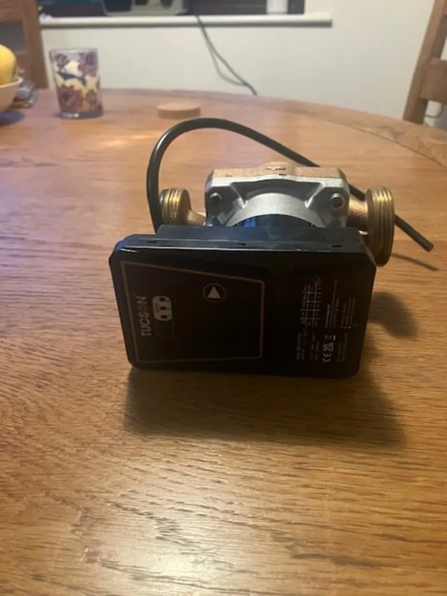 TUCSON BRONZE BODY CIRCULATING PUMP - Image 4