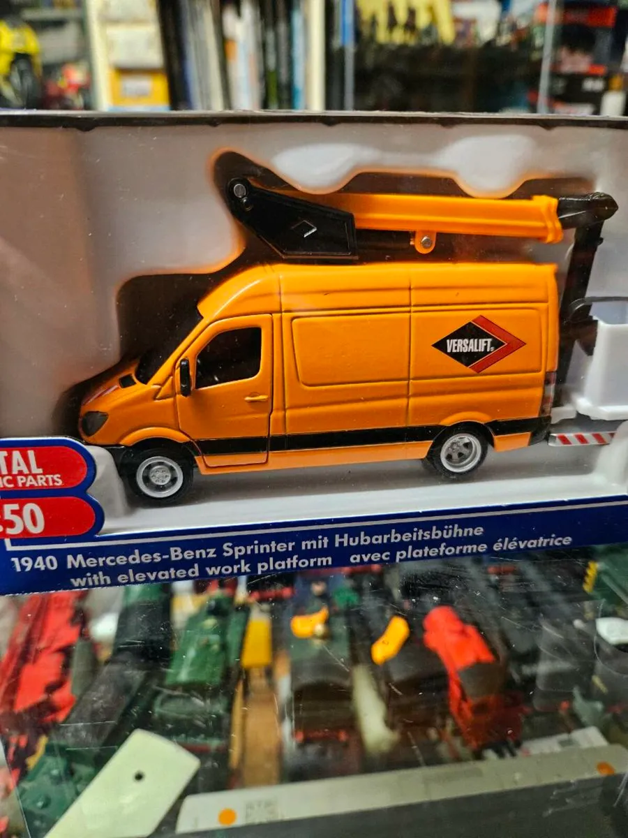 Corgi Siku Mercedes Van with Platform - Image 3