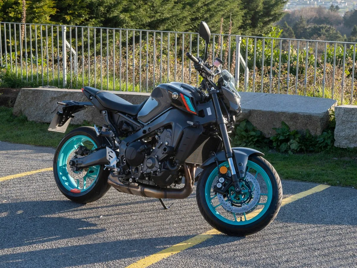 '24 YAMAHA MT09 Grey As New - Image 2