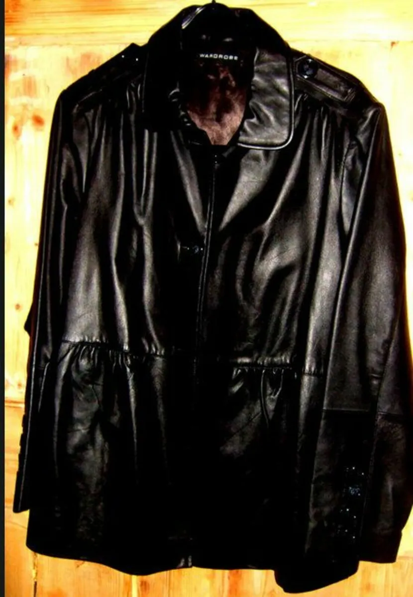 BNWT Ladies 100% Leather Jacket - Image 2