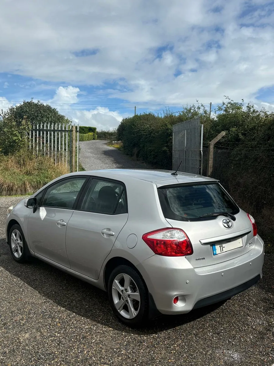 Toyota auris - Image 2