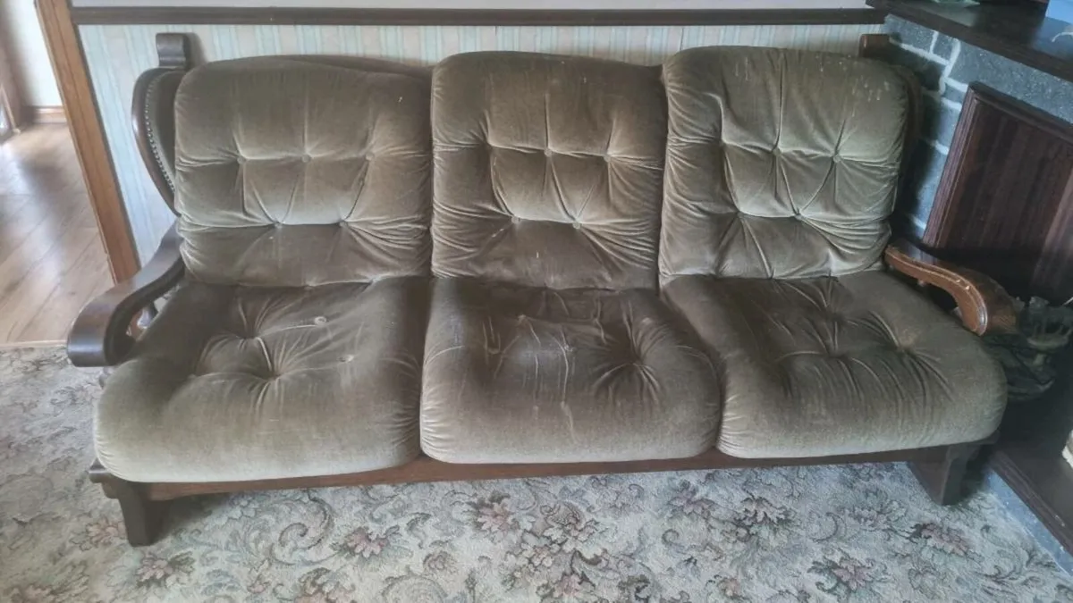 Vintage wooden fram3 3 seater sofa. Retro - Image 1