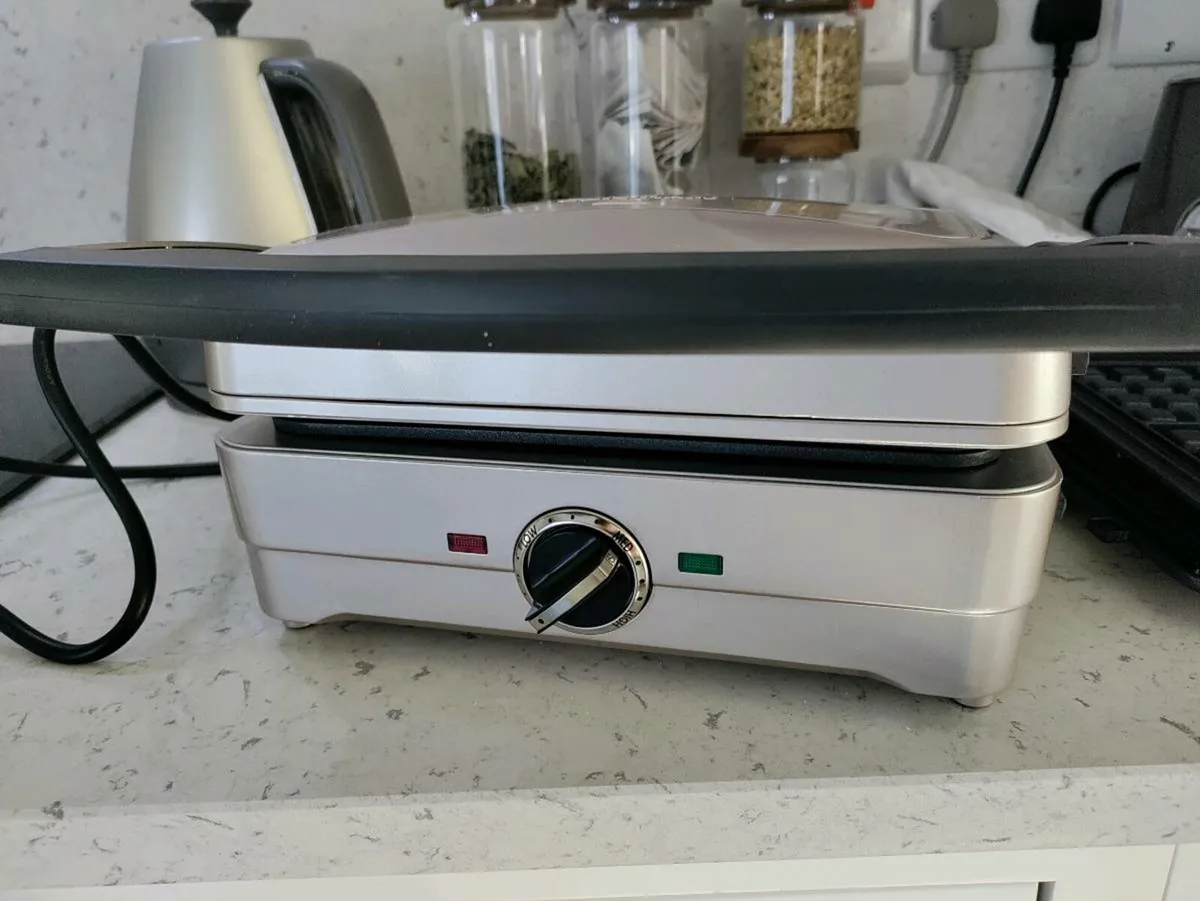 Cuisinart Waffle and Pancake Maker - Image 2