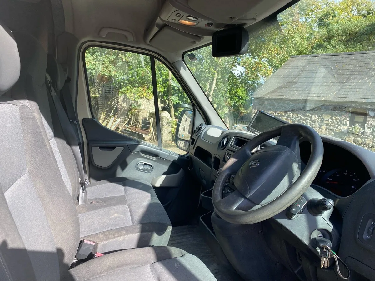 Boss Renault Master 2 Box - Image 4