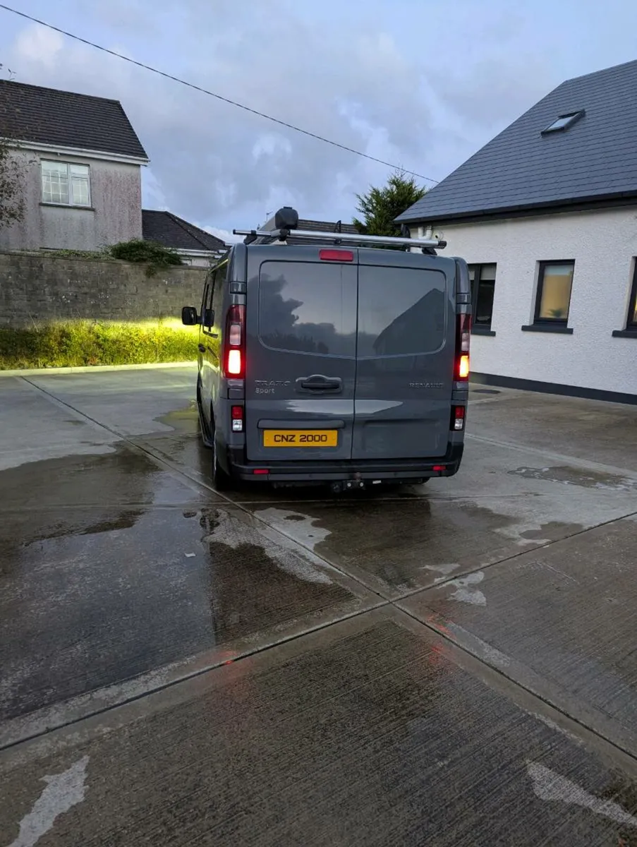 Renault trafic sport crew cab - Image 1