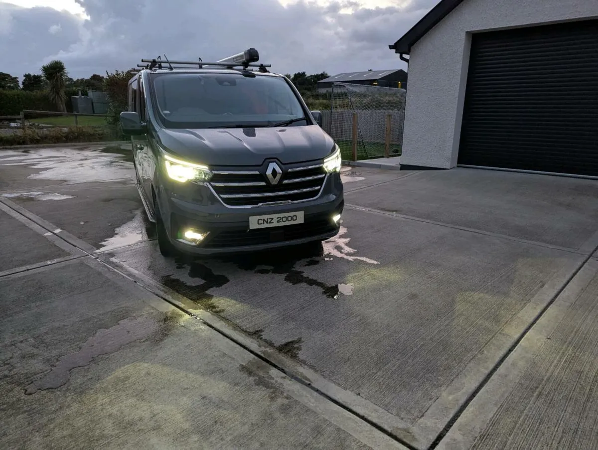 Renault trafic sport crew cab - Image 2