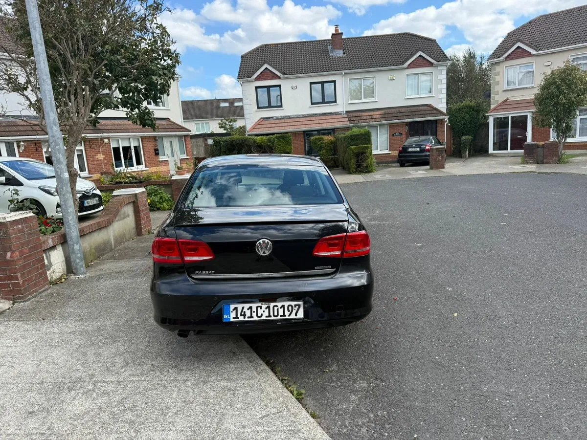 VW Passat - Image 4