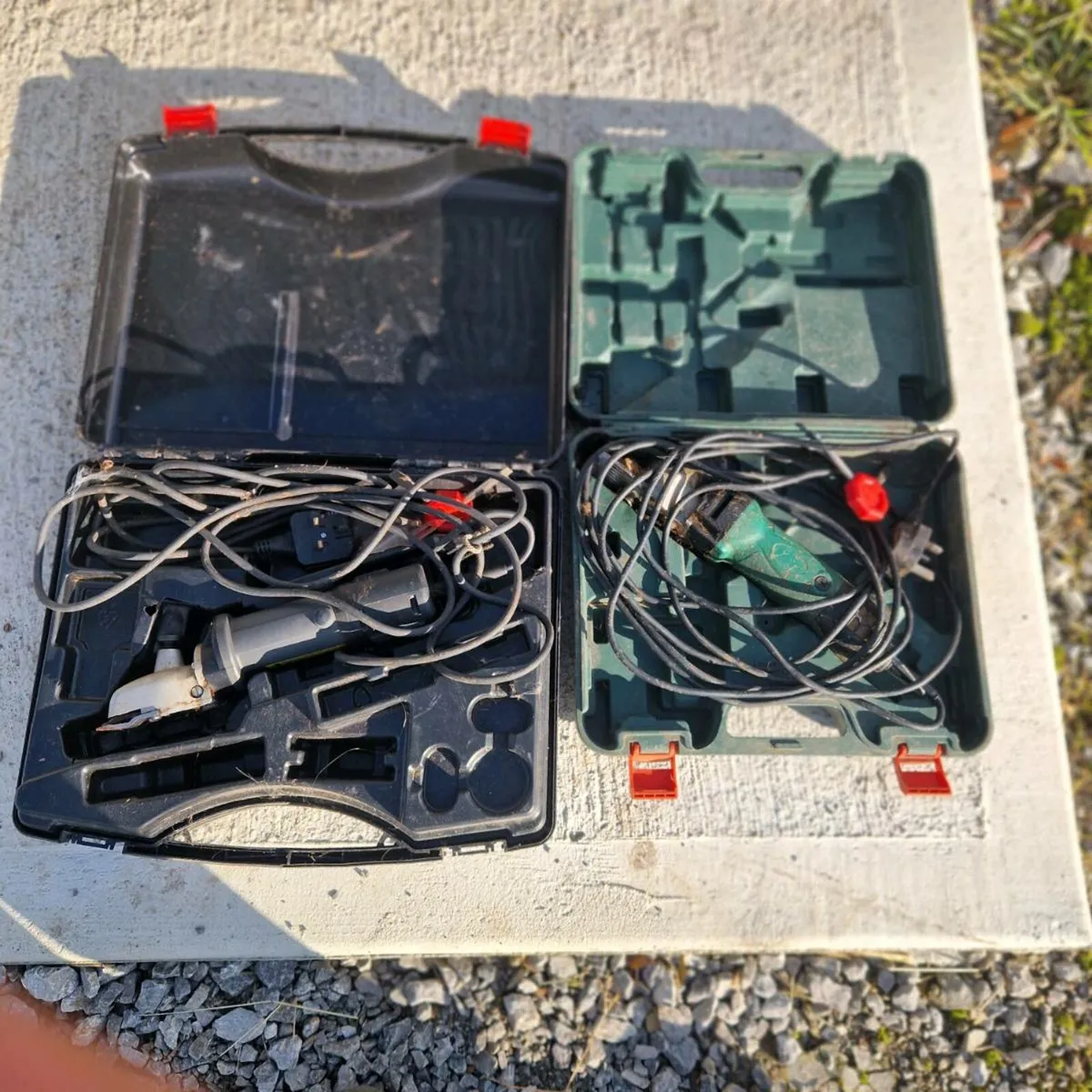 Floresant lights and cattle clippers - Image 3