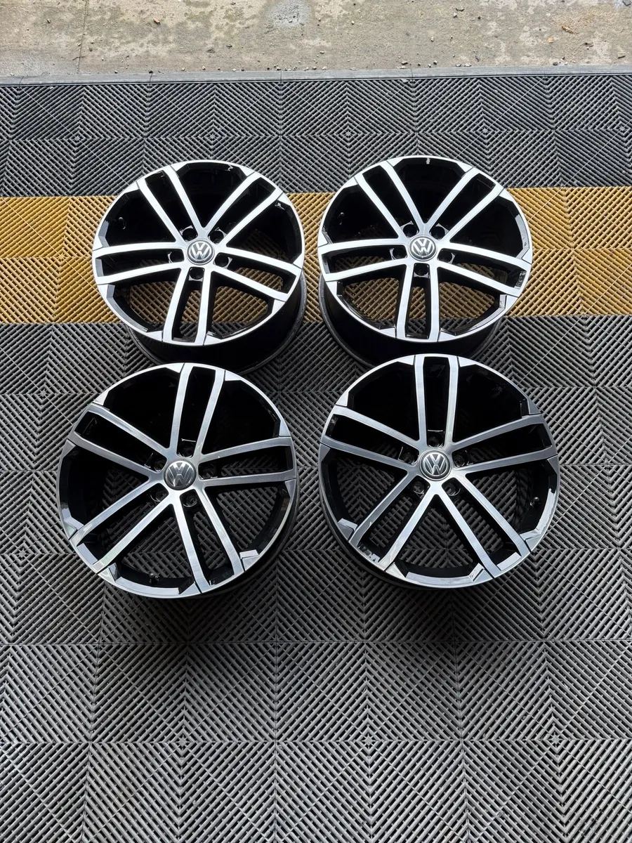 Genuine VW GTD Alloys - Image 1