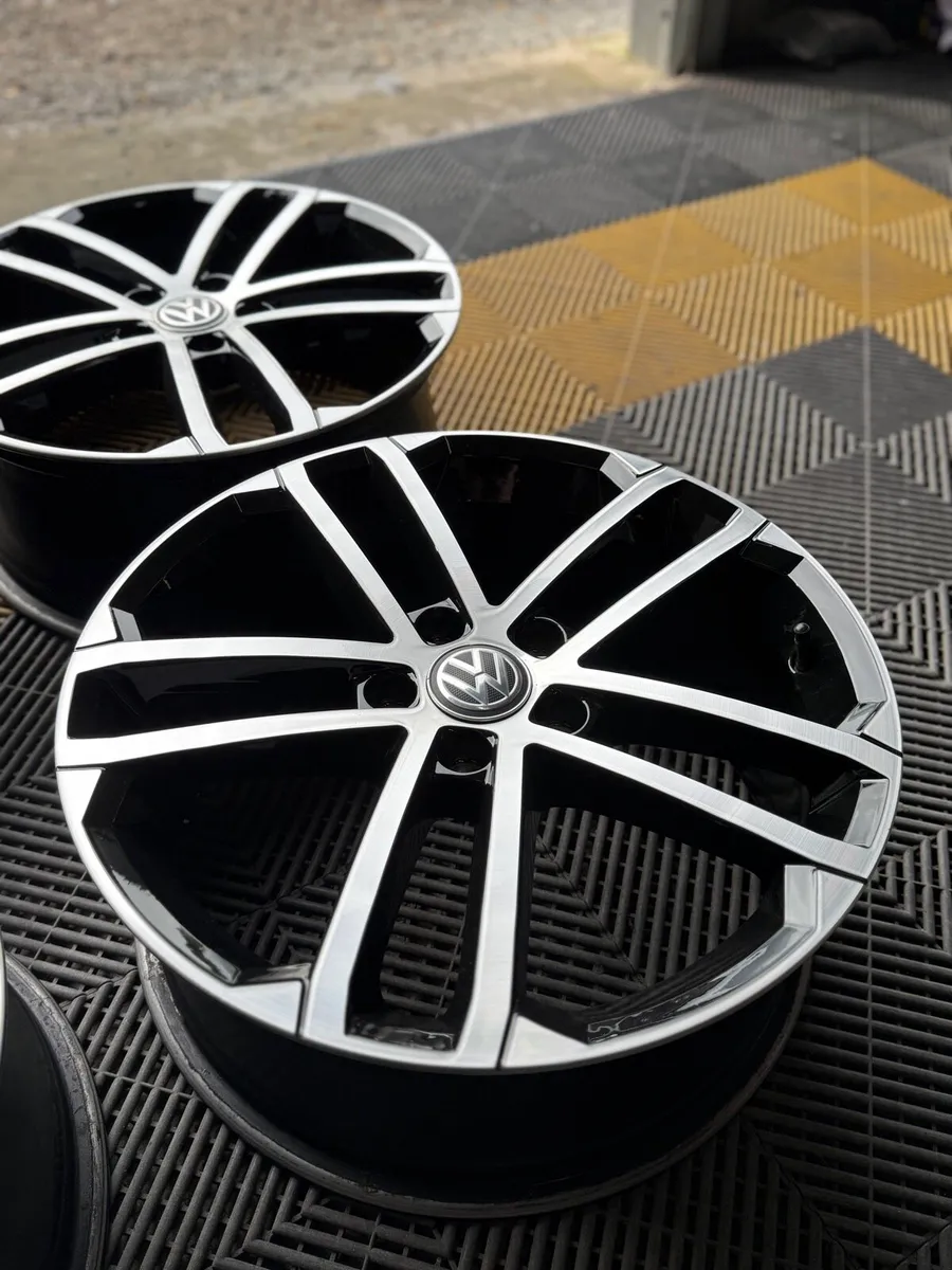 Genuine VW GTD Alloys - Image 3
