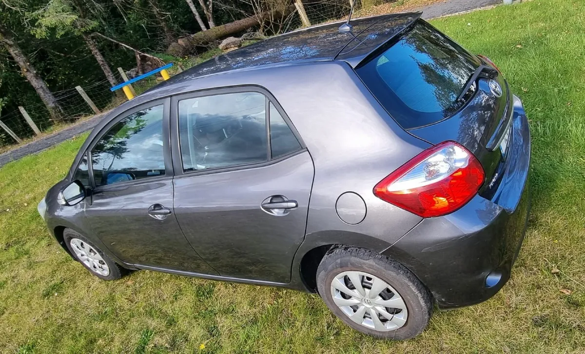 Toyota Auris Terra 2012 - Image 3